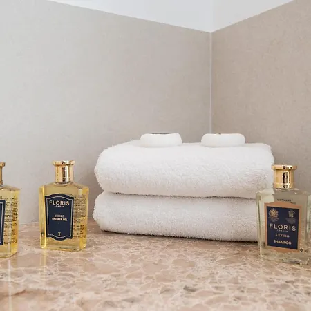 Vacation I Duplex Con Encanto Bahia, 280m2 Duplex Penthouse, Luxury Complex, A Minute From The Beach, 24-7 Security, In Town * Marbella